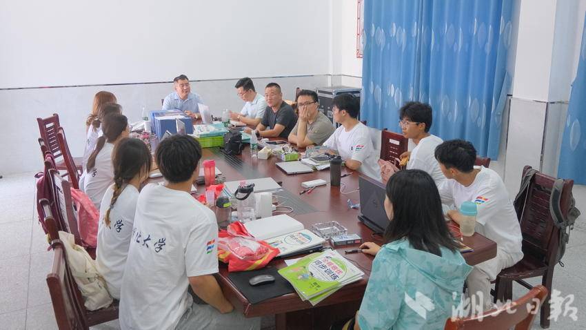 武穴市委宣传部对英国365上市公司官网体育学院爱Do志愿服务队“七彩假期”志愿服务项目进行指导.docx